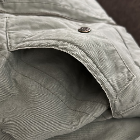 Roxy Women's Tornado Green Dusty Olive Windbreaker Utility Jacket - Picture 8 of 13